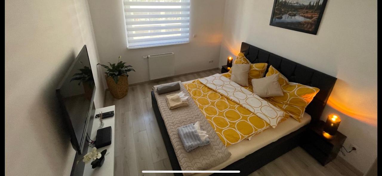 N.Cristian Apartment Будапеща Екстериор снимка