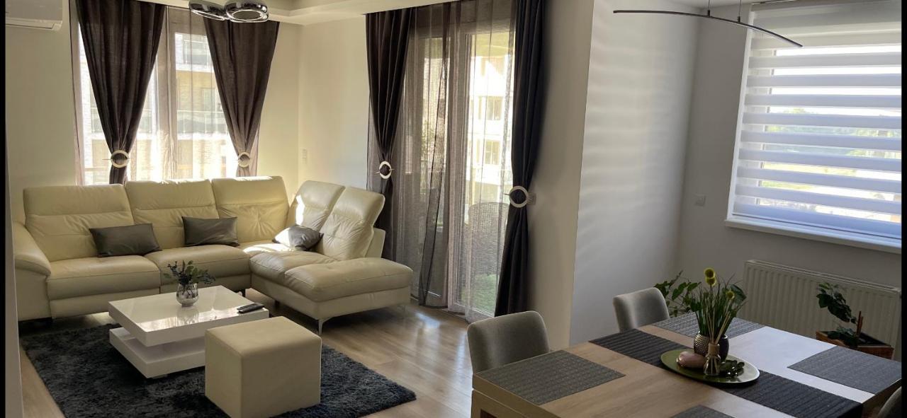 N.Cristian Apartment Будапеща Екстериор снимка